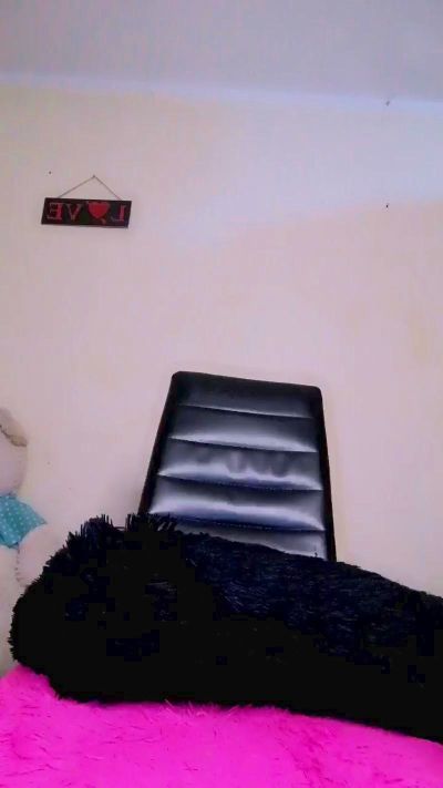 natalia_milff live cam on Cam4