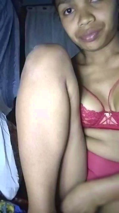 nathalie98 live cam on Cam4