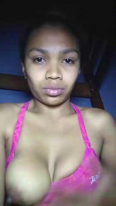 nathalie98 live cam on Cam4