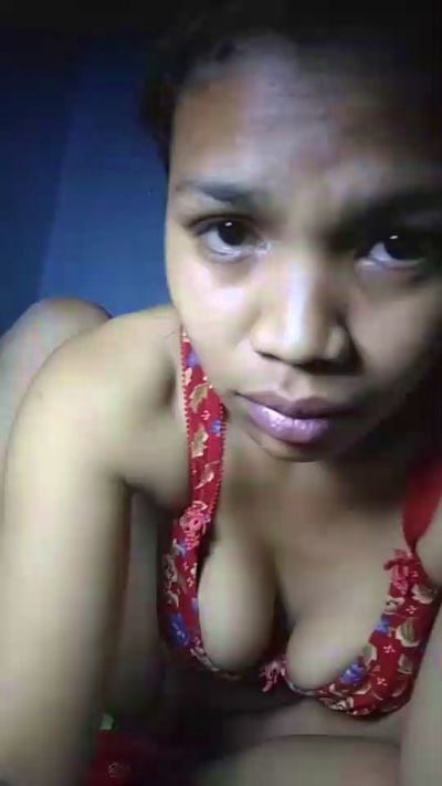 nathalie98 live cam on Cam4