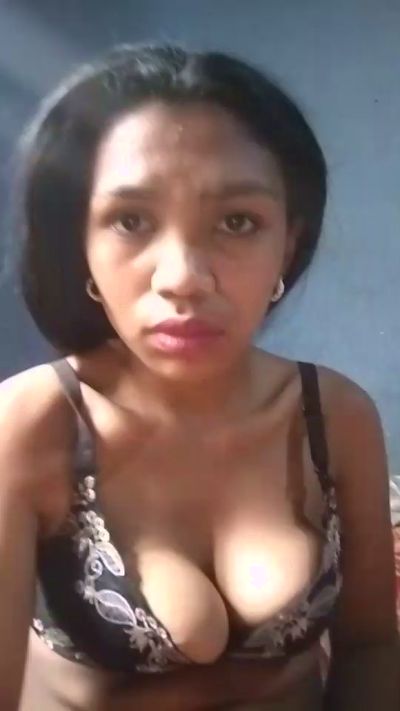 nathalie98 live cam on Cam4