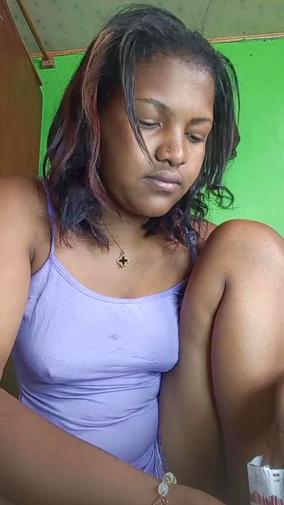 natty_kiss2 live cam on Cam4