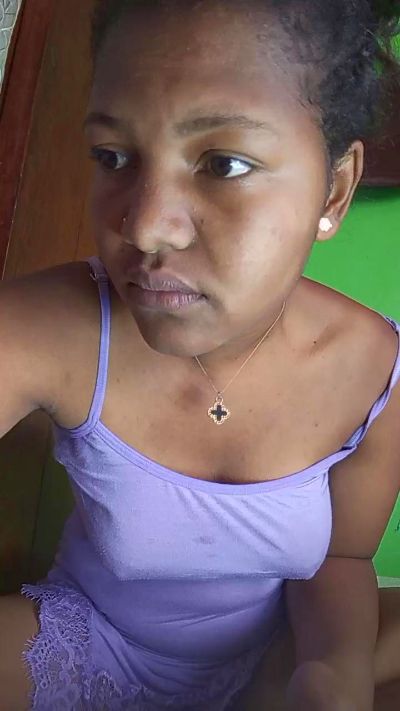 natty_kiss2 live cam on Cam4