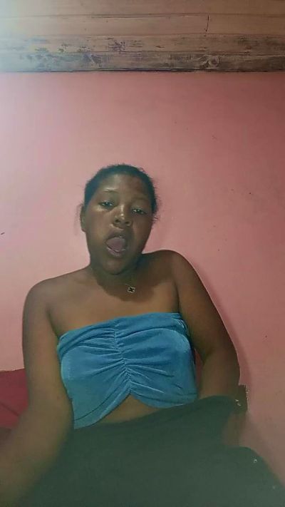 natty_kiss2 live cam on Cam4