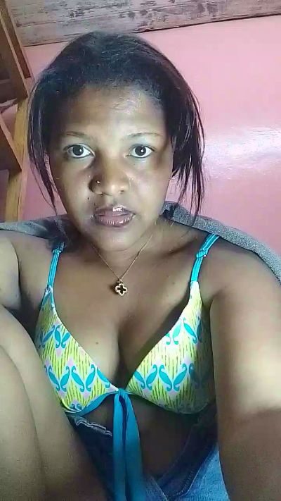 natty_kiss2 live cam on Cam4