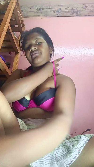 natty_kiss2 live cam on Cam4