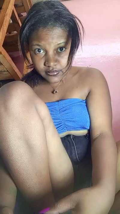 natty_kiss2 live cam on Cam4