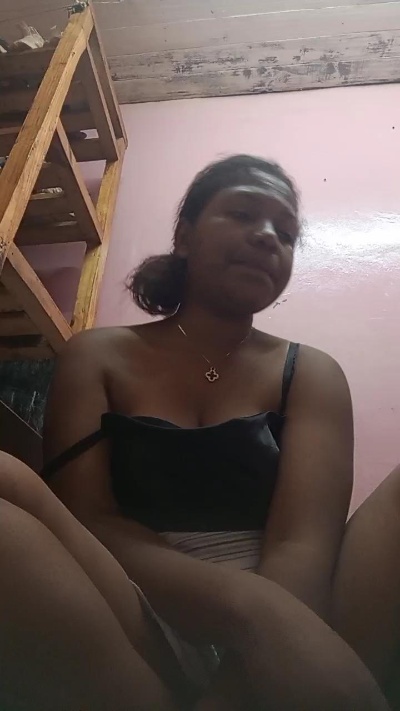 natty_kiss2 live cam on Cam4