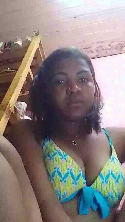 natty_kiss2 live cam on Cam4
