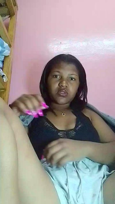 natty_kiss2 live cam on Cam4
