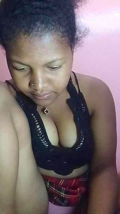 natty_kiss2 live cam on Cam4
