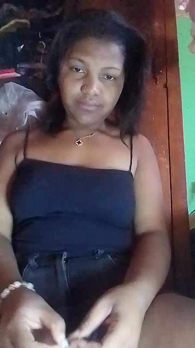natty_kiss2 live cam on Cam4