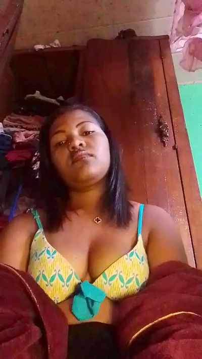 natty_kiss2 live cam on Cam4
