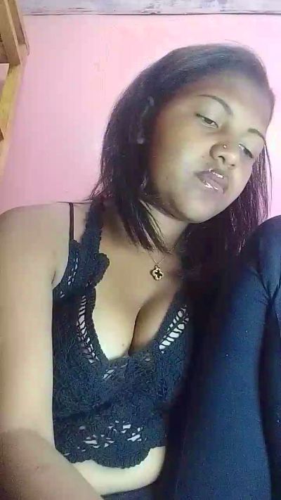 natty_kiss2 live cam on Cam4