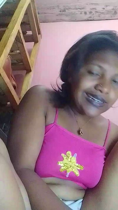 natty_kiss2 live cam on Cam4