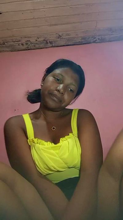 natty_kiss2 live cam on Cam4