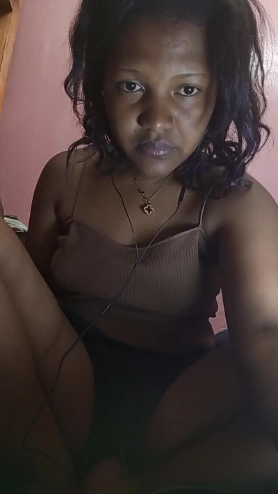 natty_kiss2 live cam on Cam4