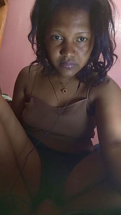 natty_kiss2 live cam on Cam4