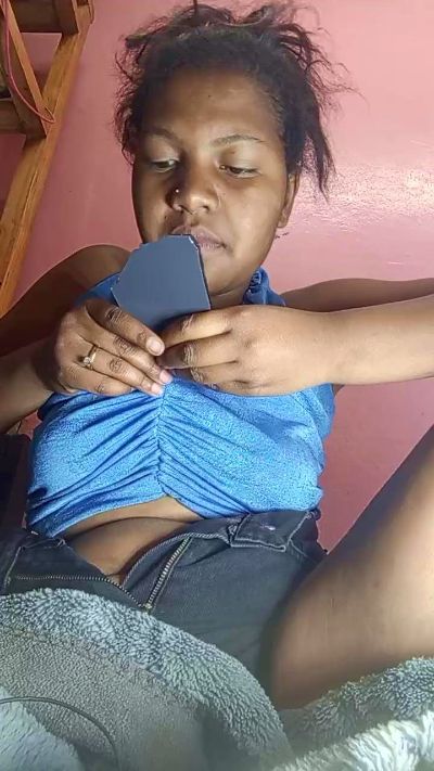 natty_kiss2 live cam on Cam4