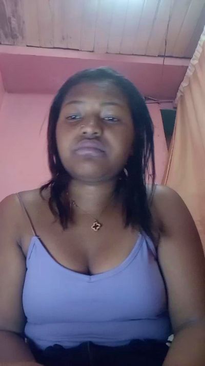 natty_kiss2 live cam on Cam4