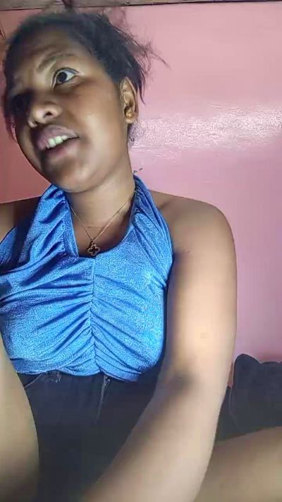 natty_kiss2 live cam on Cam4