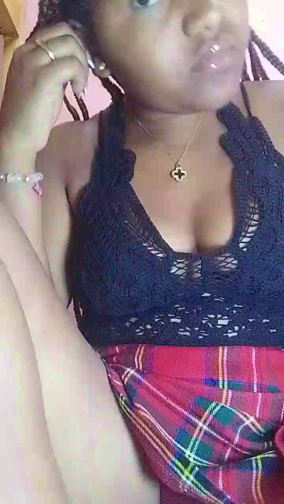 natty_kiss2 live cam on Cam4
