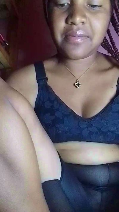 natty_kiss2 live cam on Cam4