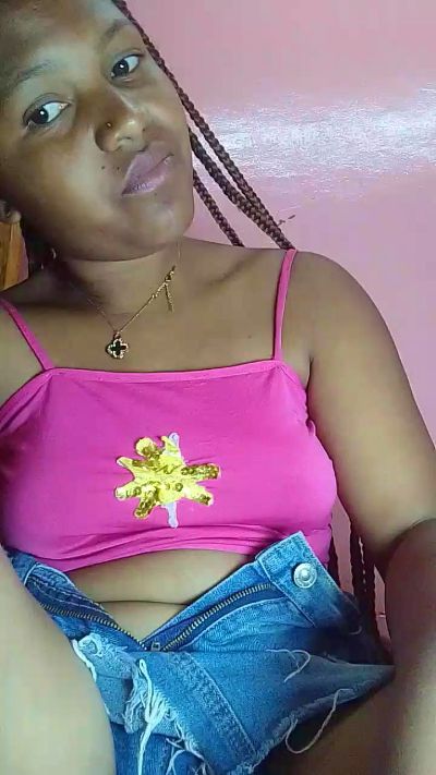 natty_kiss2 live cam on Cam4