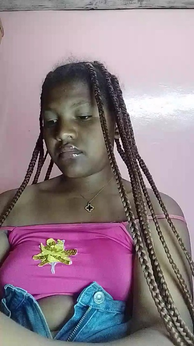 natty_kiss2 live cam on Cam4
