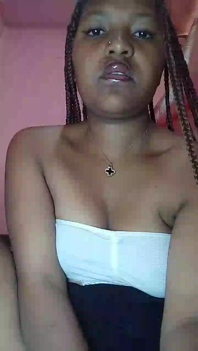 natty_kiss2 live cam on Cam4