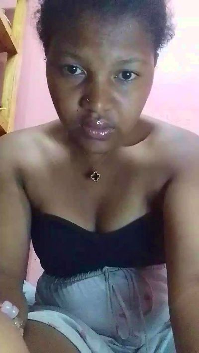 natty_kiss2 live cam on Cam4