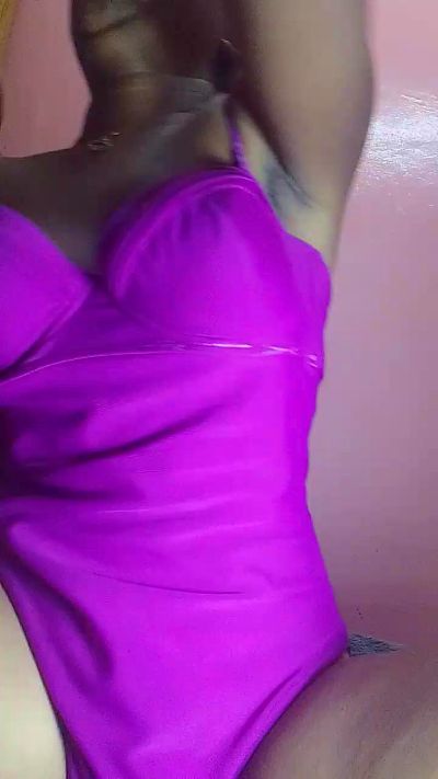 natty_kiss2 live cam on Cam4