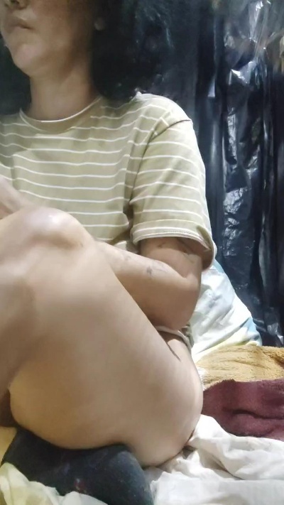 naturaltits19 live cam on Cam4