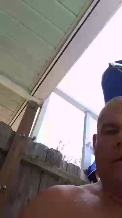 naughty179 live cam on Cam4