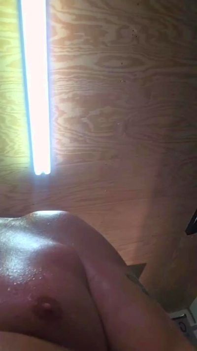 naughty179 live cam on Cam4