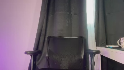 naughty_daniel live cam on Cam4