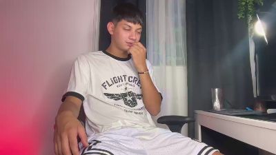 naughty_daniel live cam on Cam4