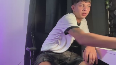 naughty_daniel live cam on Cam4