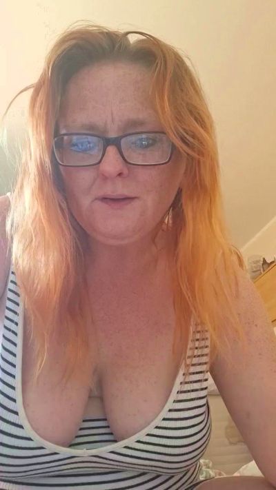 Watch  naughtyginger88 live on Cam4
