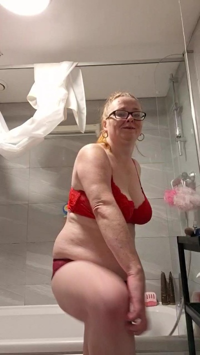 naughtyginger88 live cam on Cam4