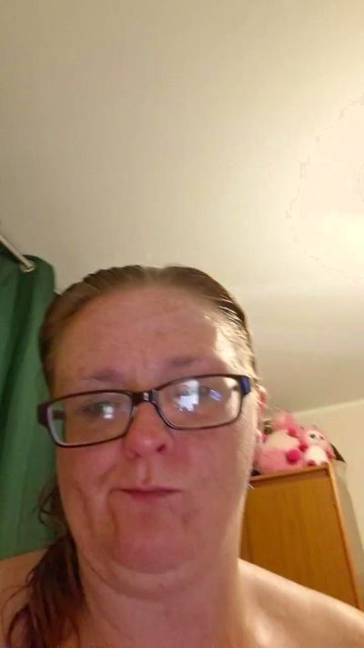 naughtyginger88 live cam on Cam4