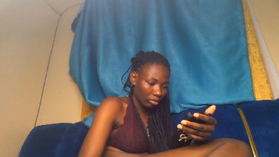 naughtygurly4d2 live cam on Cam4