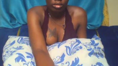 naughtygurly4d2 live cam on Cam4