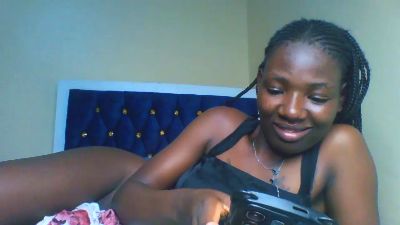 naughtygurly4d2 live cam on Cam4