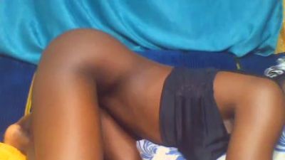 naughtygurly4d2 live cam on Cam4