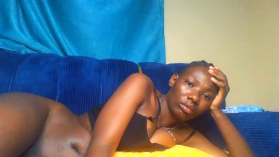 naughtygurly4d2 live cam on Cam4