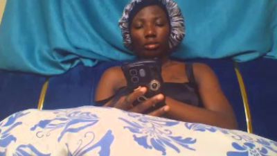 naughtygurly4d2 live cam on Cam4