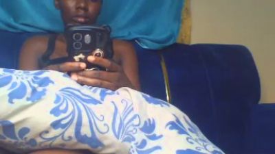 naughtygurly4d2 live cam on Cam4