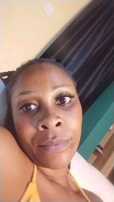 naughtyplaygir1