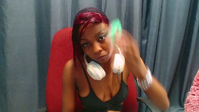 naughtytiammo1 live cam on Cam4